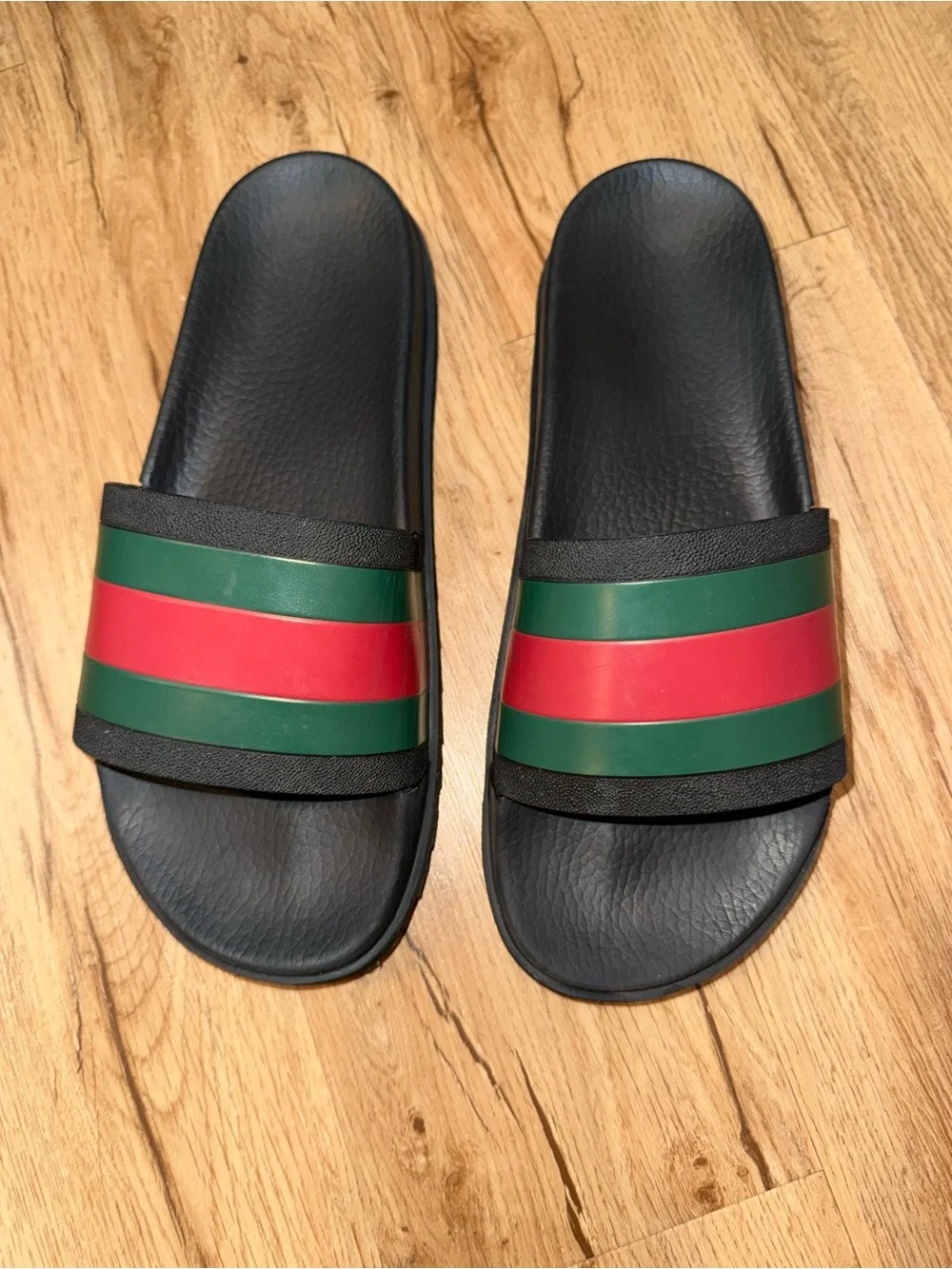 Gucci Black Sandals with Green and Red Stripes